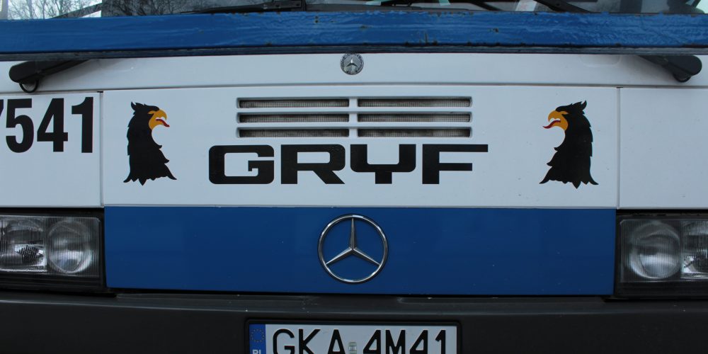 Gryf wyposażył autobusy w Internet bezprzewodowy i ładowarki