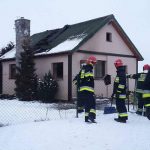 Pożar w Tokarskich Pniach gasili strażacy z Przodkowa, Czeczewa i Kartuz