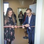 Każdy człowiek, w każdej kondycji ma coś do zaoferowania drugiej osobie – Otwarto nowy budynek Środowiskowego Domu Samopomocy w Kobysewie