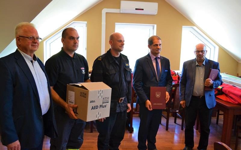 Strażakom z gminy Somonino przekazano nowy sprzęt