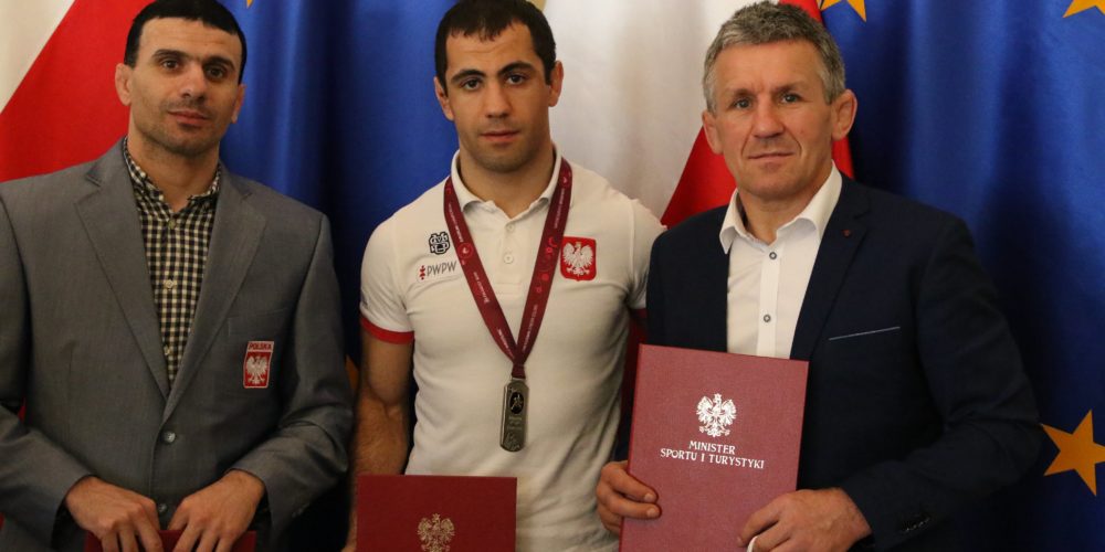 Srebrny medalista Gevorga Sahakyan na spotkaniu z Ministrem Sportu