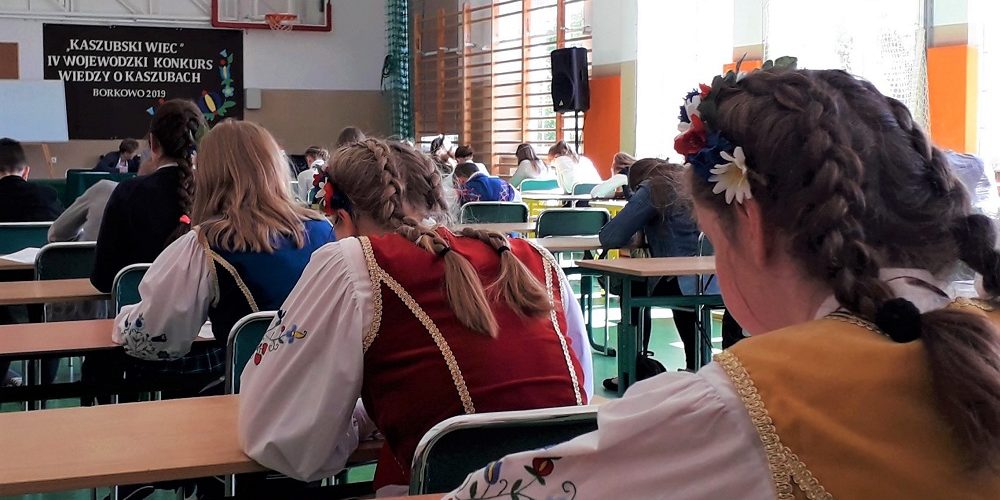 Wojewódzki sprawdzian wiedzy o Kaszubach w Szkole w Borkowie