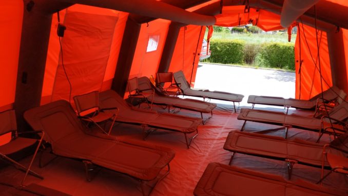 Nowy namiot dla strażaków