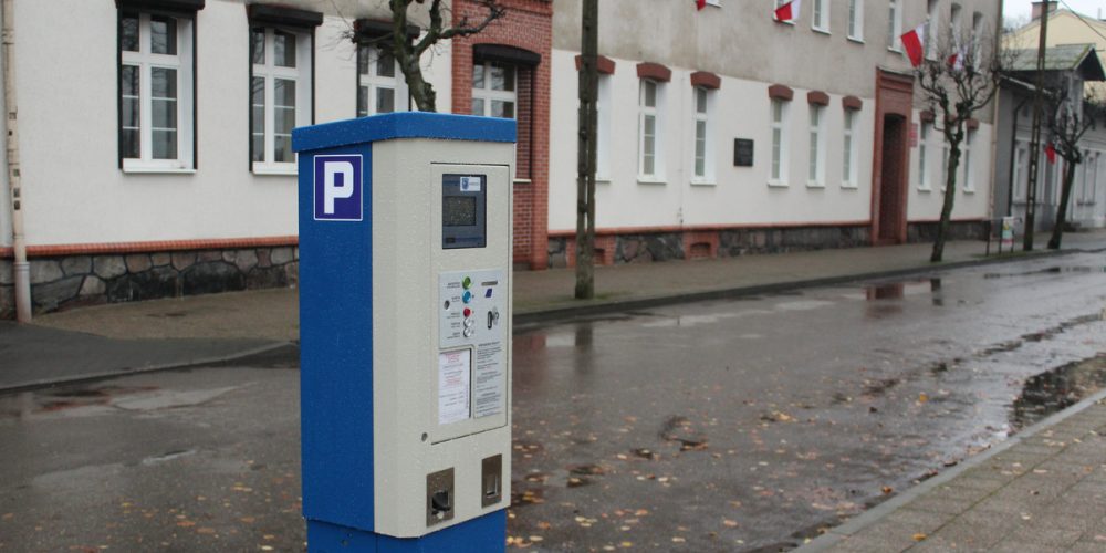 Nowy parkomat na parkingu przy ulicy Klasztornej, naprzeciwko ZSO fot. zKaszub.info