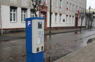 Nowy parkomat na parkingu przy ulicy Klasztornej, naprzeciwko ZSO fot. zKaszub.info