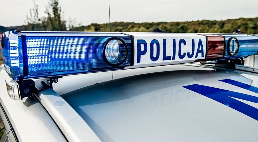 Policja poszukuje sprawców włamania w Puzdrowie