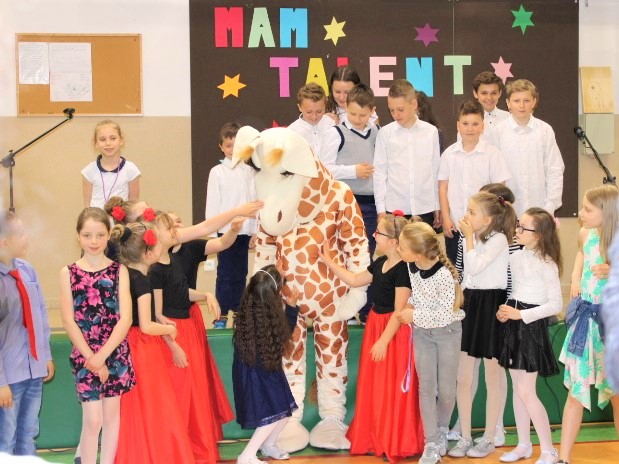 Szkoła Podstawowa w Borkowie świętowała urodziny swojego patrona