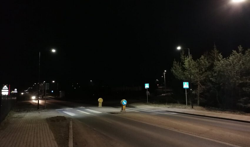 Przodkowo. Nowe oświetlenie przejść dla pieszych przy stacji benzynowej i przy „Biedronce”
