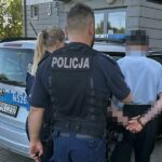 Poszukiwany 42-latek zatrzymany przez policjantów z Sierakowic