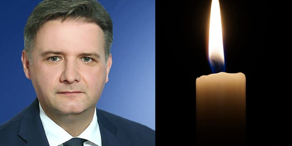 Michał Kowalski składa kondolencje rodzinie i strażakom