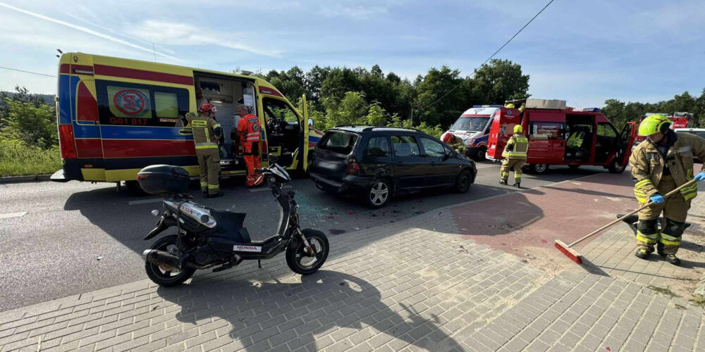 Goręczyno. Wypadek z udziałem skutera. Jedną osobę zabrała karetka