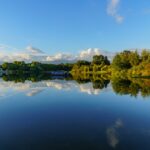 Działka nad jeziorem. Jak spełnić to marzenie?